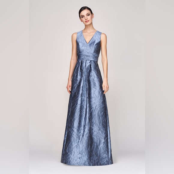 new Kay Unger Mariah brocade mikado v neck gown in Mediterranean Blue floral - Picture 3 of 9